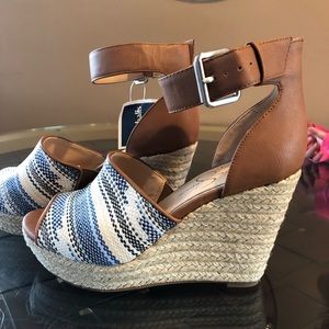 Wedge sandals
